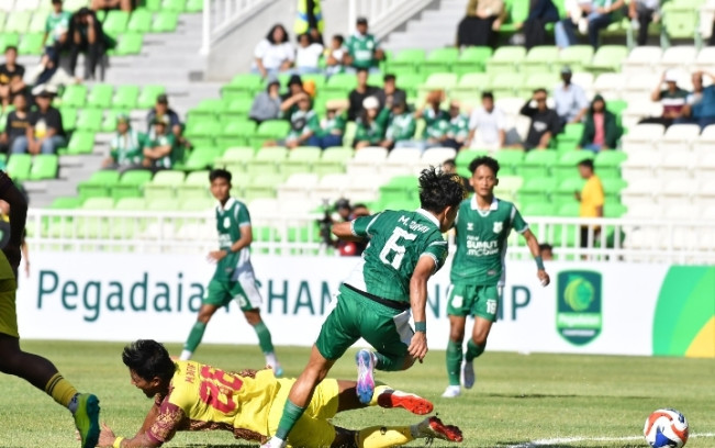 Pemain Sriwijaya FC tak berdaya menghadapi pemain PSMS Medan dan harus menerima kekalahan 1-3 dari tuan rumah. [Dok PSMS]